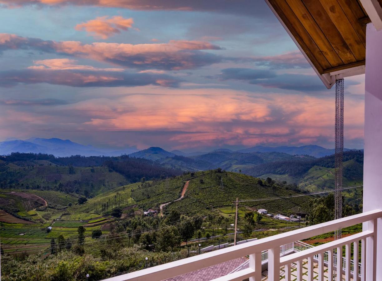 Petals Nilgiris Hotel Ooty Exterior photo
