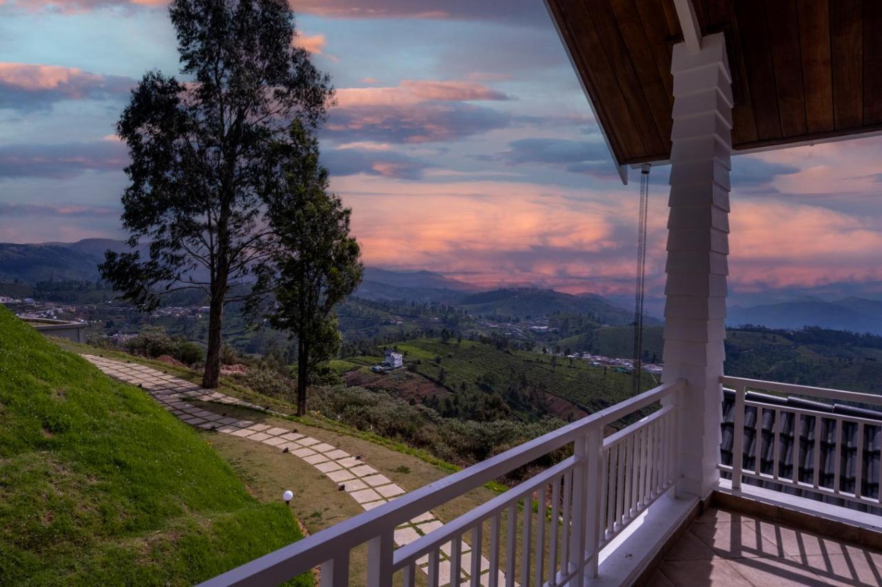 Petals Nilgiris Hotel Ooty Exterior photo